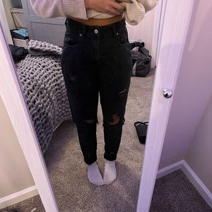 American Eagle Ripped Curvy Mom Jeans